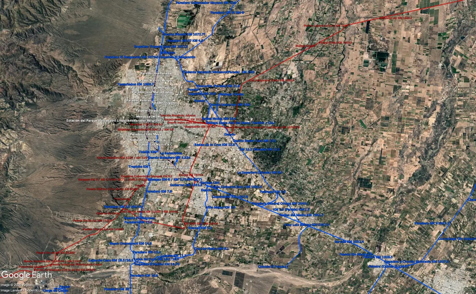 Captura de Ferromapas en Google Earth sobre el Gran Mendoza, con las vías y paradores entre la precordillera y los viñedos